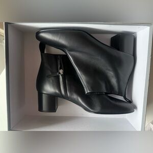 Everlane Black Leather The Day Ankle Boot Size 8